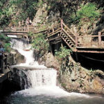 德庆盘龙峡,南中国生态旅游胜地，自然奇观与休闲度假的完美融合